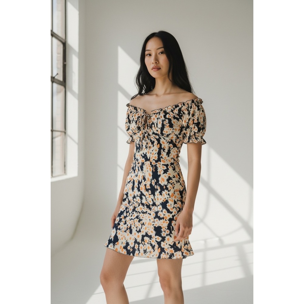 Bianca Floral Off the Shoulder Mini Dress Daisy Print Sweetheart Tie Front M